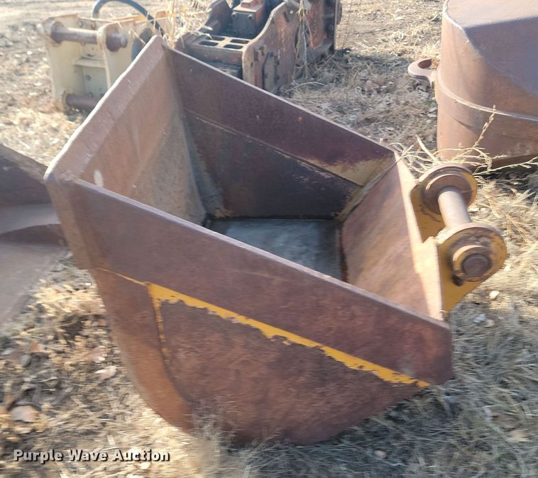 image for item KT9901 44" W excavator bucket