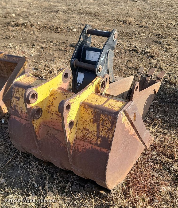 image for item KT9902 (3) backhoe buckets