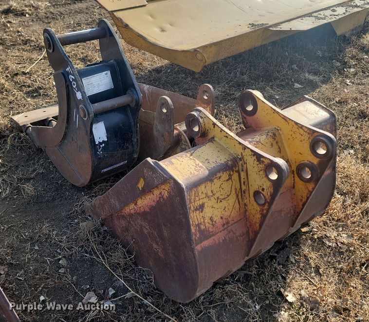 image for item KT9902 (3) backhoe buckets