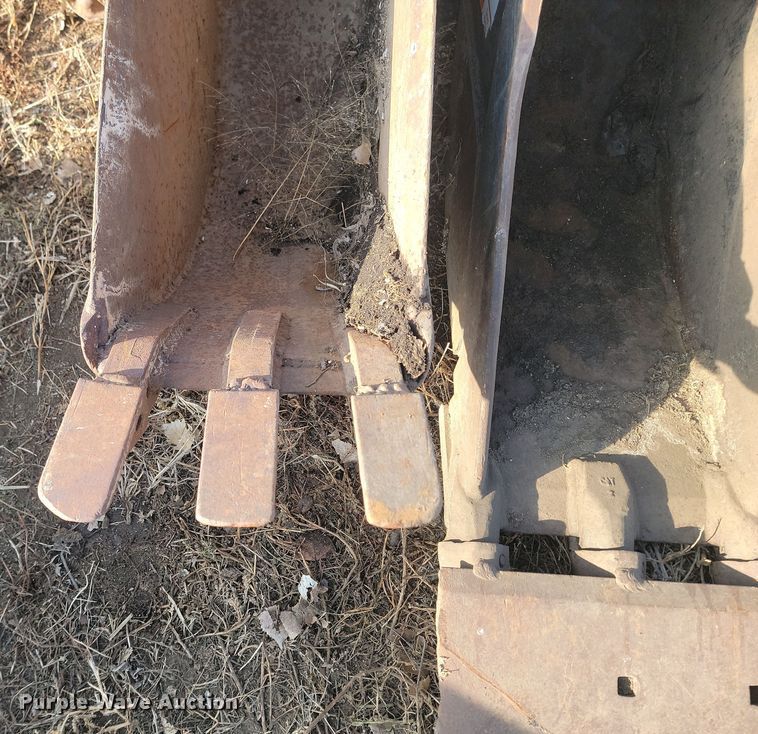 image for item KT9902 (3) backhoe buckets