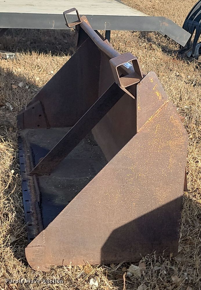 image for item KT9903 84" W skid steer bucket
