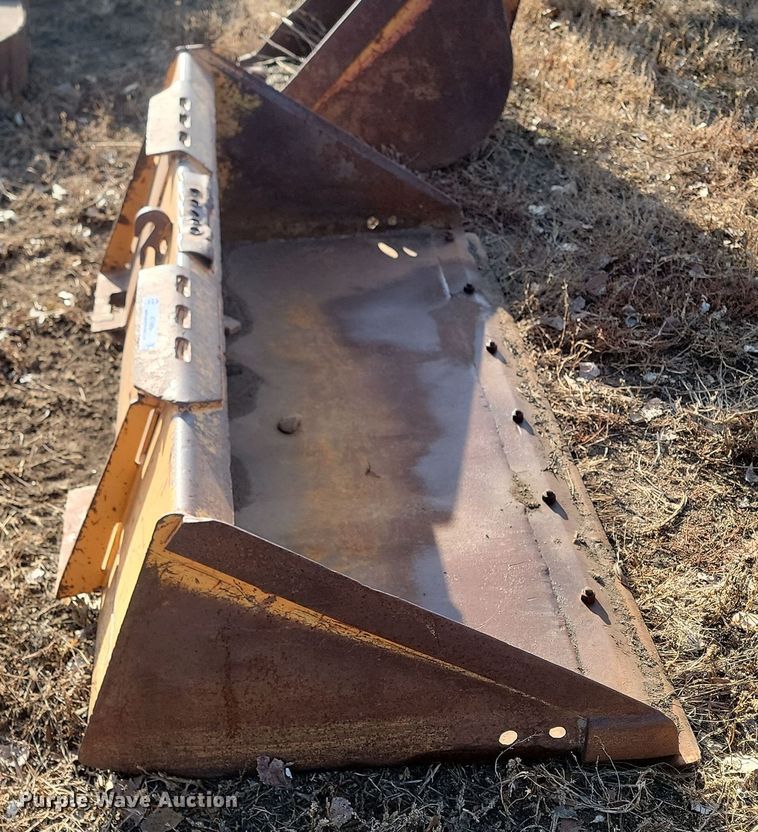 image for item KT9905 71" W skid steer bucket