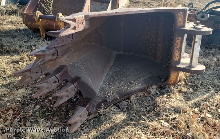 image for item KT9910 Esco  excavator bucket