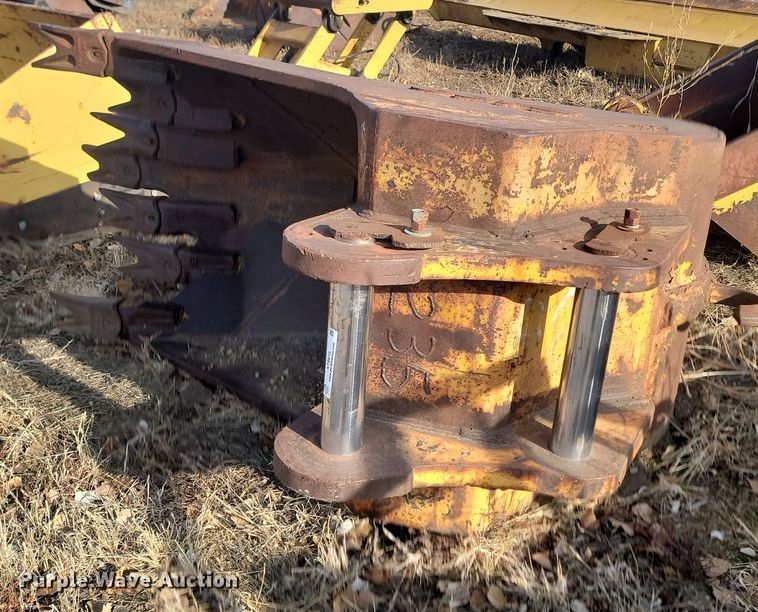 image for item KT9910 Esco  excavator bucket