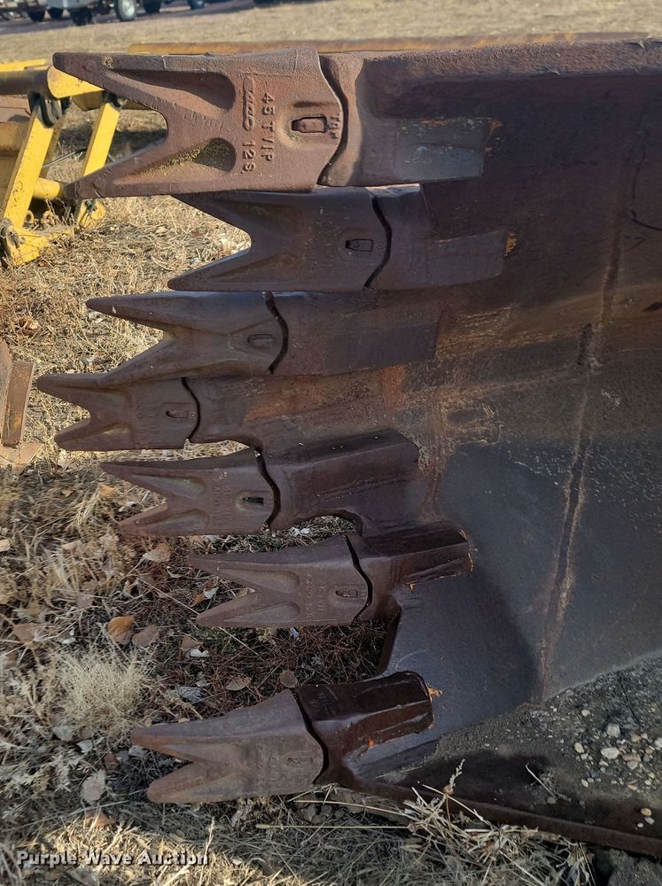 image for item KT9910 Esco  excavator bucket