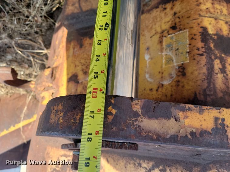 image for item KT9910 Esco  excavator bucket