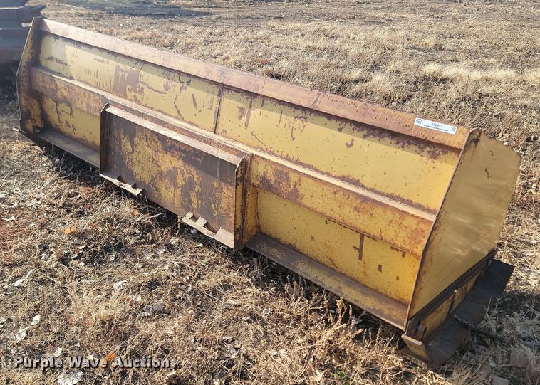 image for item KT9913 120" W skid steer snow pusher