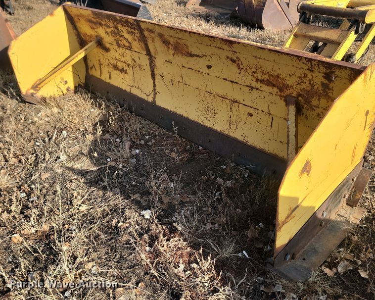 image for item KT9913 120" W skid steer snow pusher