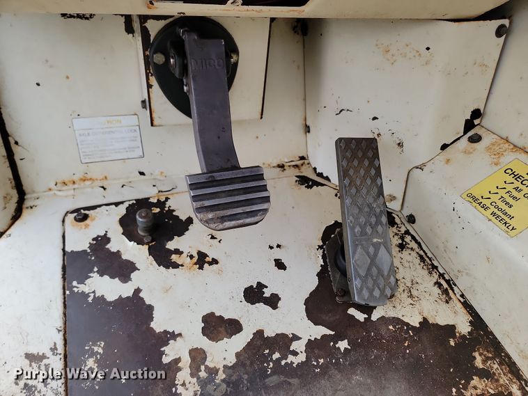 image for item KT9919 2005 Terex TH1056C  telehandler