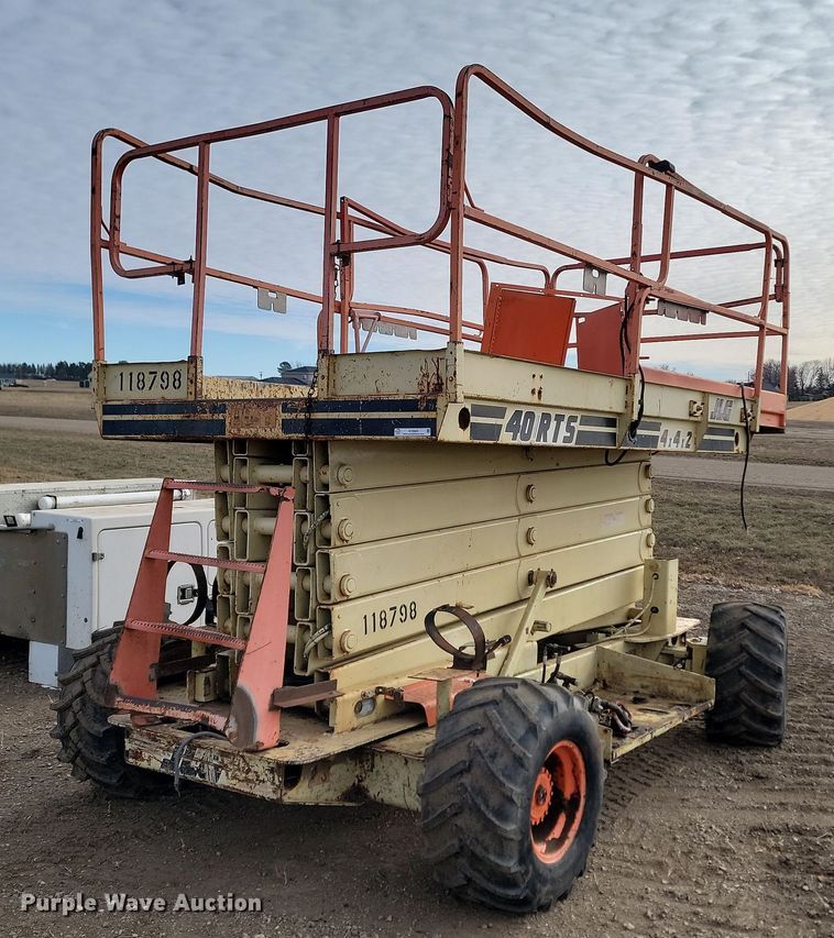 image for item KT9920 2000 JLG 40-RTS  scissor lift