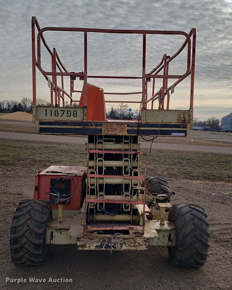 image for item KT9920 2000 JLG 40-RTS  scissor lift