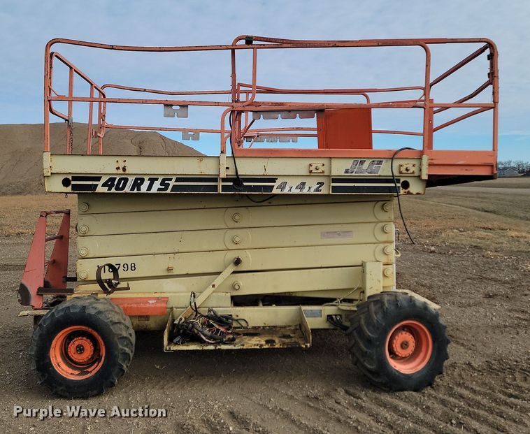 image for item KT9920 2000 JLG 40-RTS  scissor lift