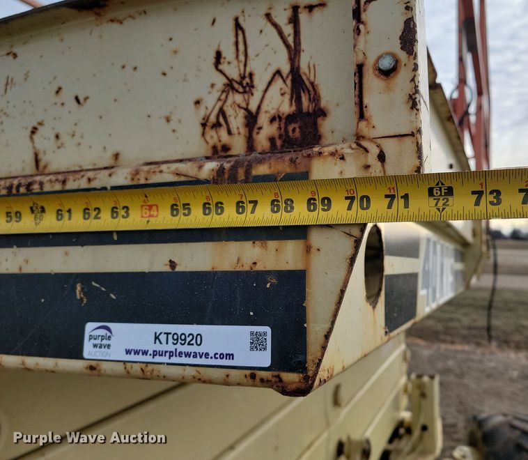 image for item KT9920 2000 JLG 40-RTS  scissor lift