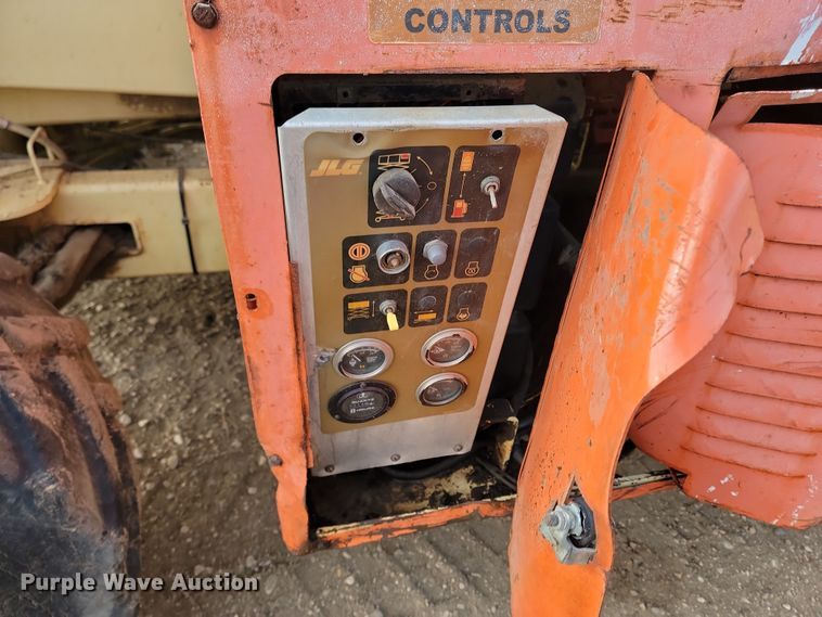 image for item KT9920 2000 JLG 40-RTS  scissor lift