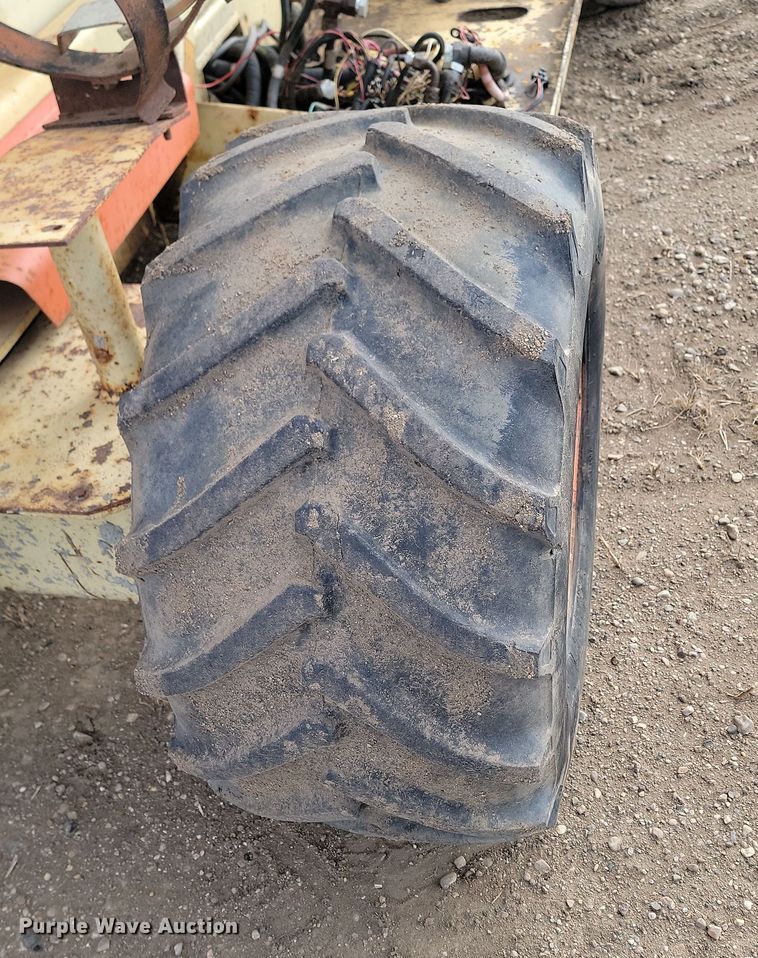 image for item KT9920 2000 JLG 40-RTS  scissor lift