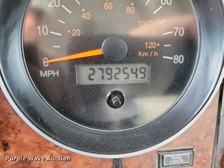 image for item KT9924 2004 Kenworth W900  semi truck