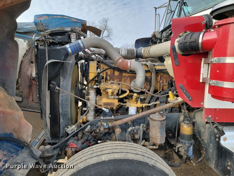 image for item KT9924 2004 Kenworth W900  semi truck