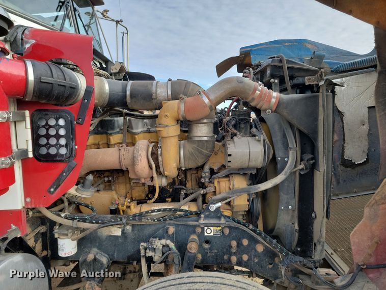 image for item KT9924 2004 Kenworth W900  semi truck