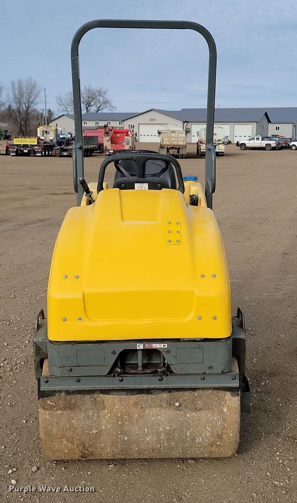 image for item KT9925 2015 Wacker Neuson RD12A  double drum vibratory roller