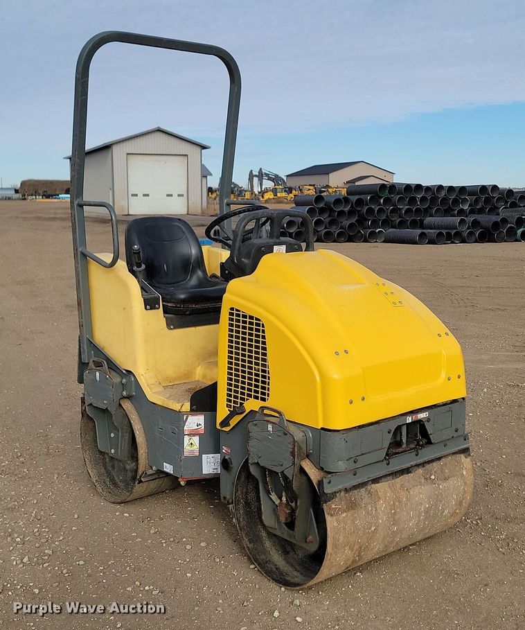 image for item KT9925 2015 Wacker Neuson RD12A  double drum vibratory roller