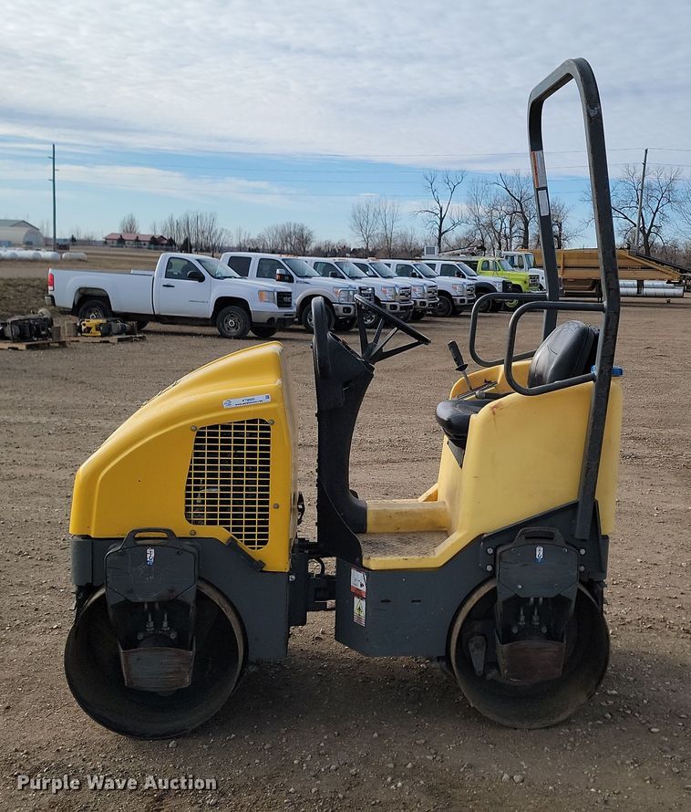 image for item KT9925 2015 Wacker Neuson RD12A  double drum vibratory roller
