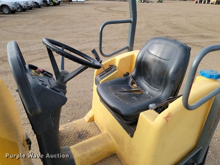 image for item KT9925 2015 Wacker Neuson RD12A  double drum vibratory roller