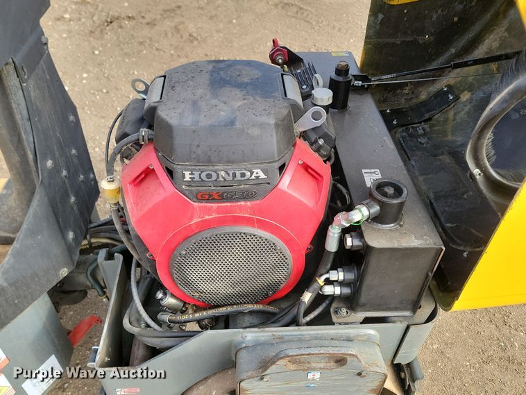 image for item KT9925 2015 Wacker Neuson RD12A  double drum vibratory roller