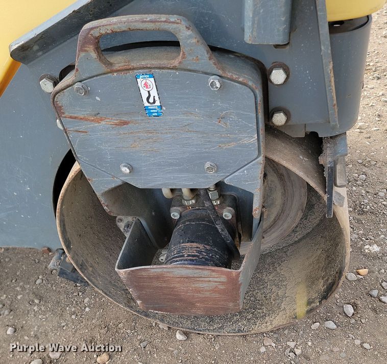image for item KT9925 2015 Wacker Neuson RD12A  double drum vibratory roller