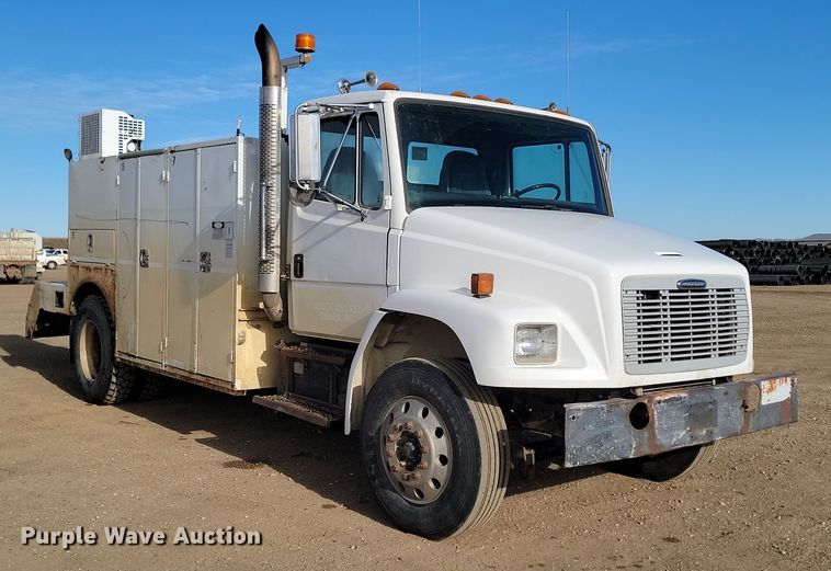 image for item KT9931 2003 Freightliner FL80  utility / service truck