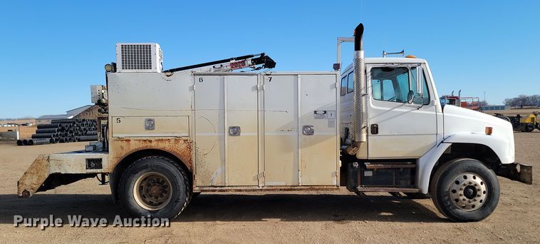 image for item KT9931 2003 Freightliner FL80  utility / service truck