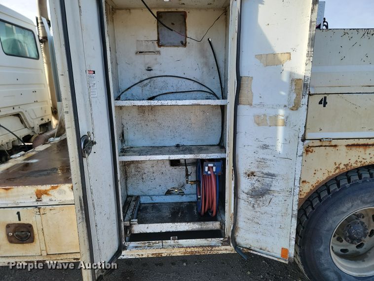 image for item KT9931 2003 Freightliner FL80  utility / service truck