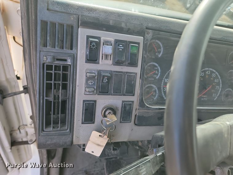 image for item KT9931 2003 Freightliner FL80  utility / service truck