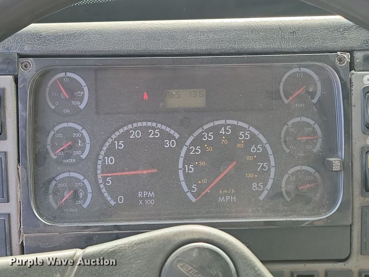 image for item KT9931 2003 Freightliner FL80  utility / service truck