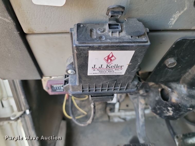 image for item KT9931 2003 Freightliner FL80  utility / service truck