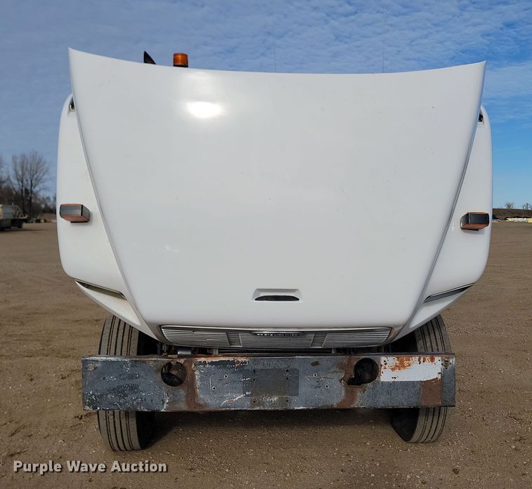 image for item KT9931 2003 Freightliner FL80  utility / service truck