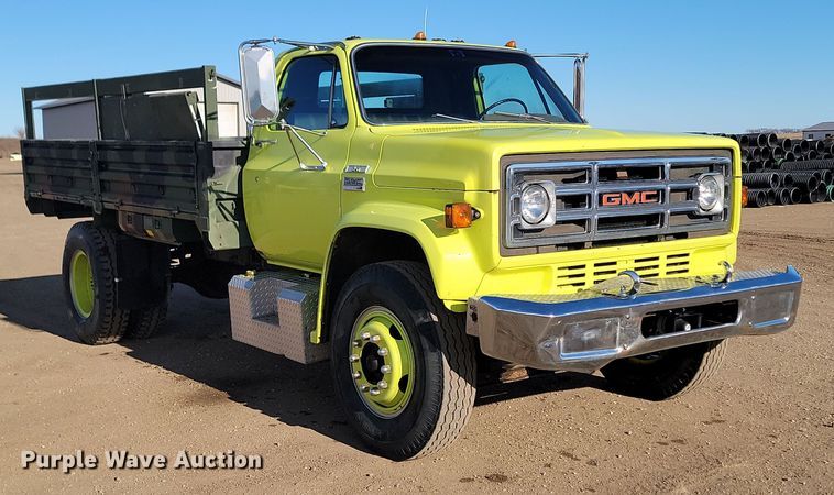 image for item KT9932 1978 GMC 6500 Sierra  flatbed truck