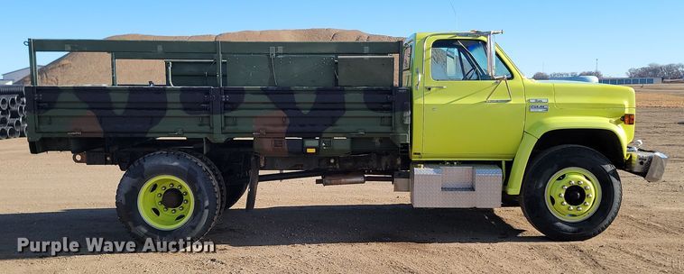 image for item KT9932 1978 GMC 6500 Sierra  flatbed truck