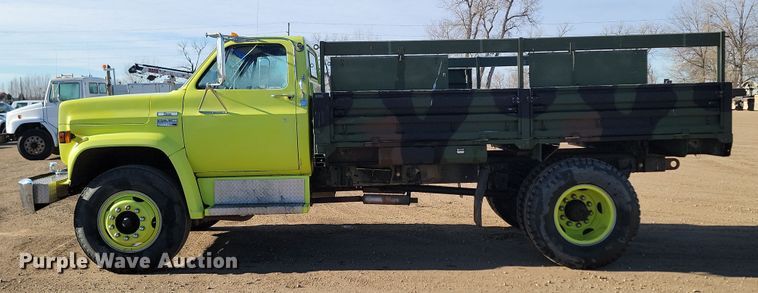 image for item KT9932 1978 GMC 6500 Sierra  flatbed truck