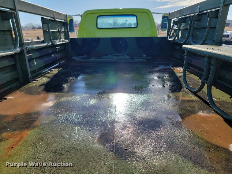 image for item KT9932 1978 GMC 6500 Sierra  flatbed truck