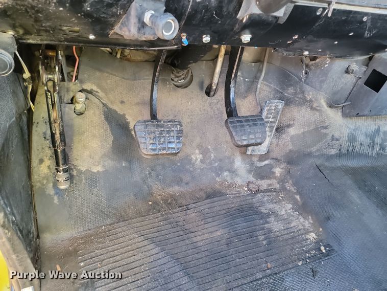 image for item KT9932 1978 GMC 6500 Sierra  flatbed truck