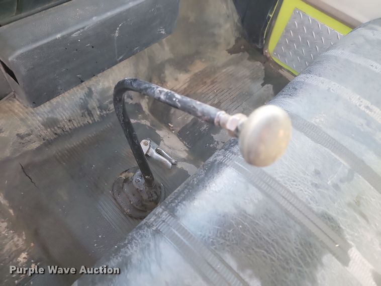 image for item KT9932 1978 GMC 6500 Sierra  flatbed truck