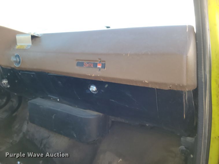 image for item KT9932 1978 GMC 6500 Sierra  flatbed truck