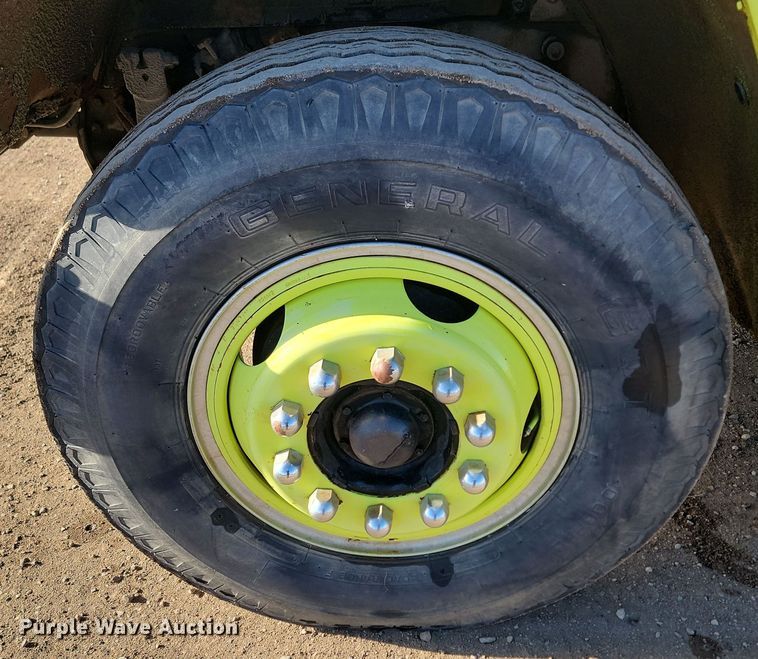 image for item KT9932 1978 GMC 6500 Sierra  flatbed truck