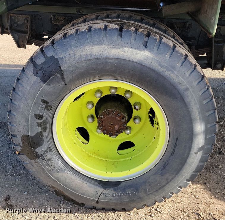 image for item KT9932 1978 GMC 6500 Sierra  flatbed truck