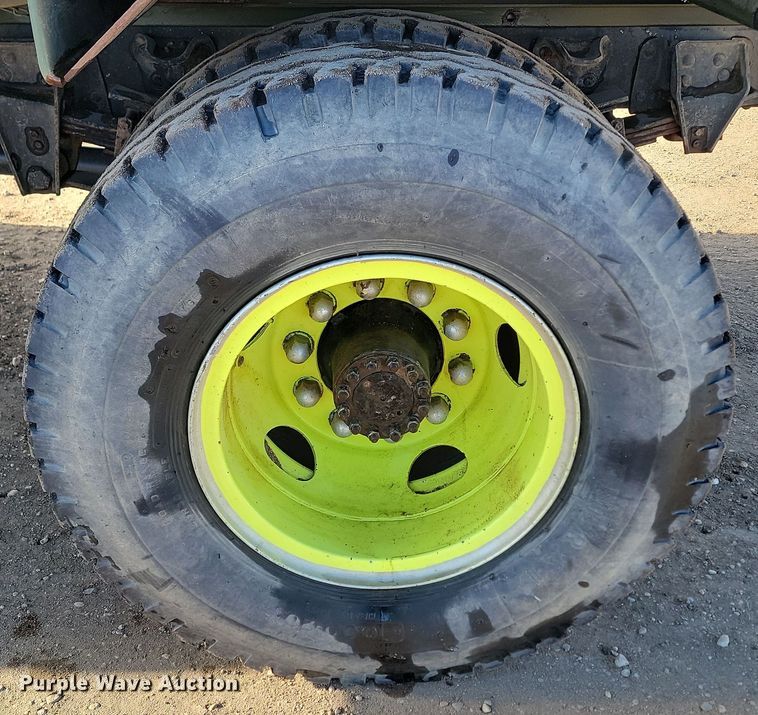 image for item KT9932 1978 GMC 6500 Sierra  flatbed truck