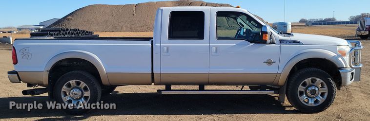 image for item KT9934 2012 Ford  F350 Super Duty Lariat  Crew Cab pickup truck