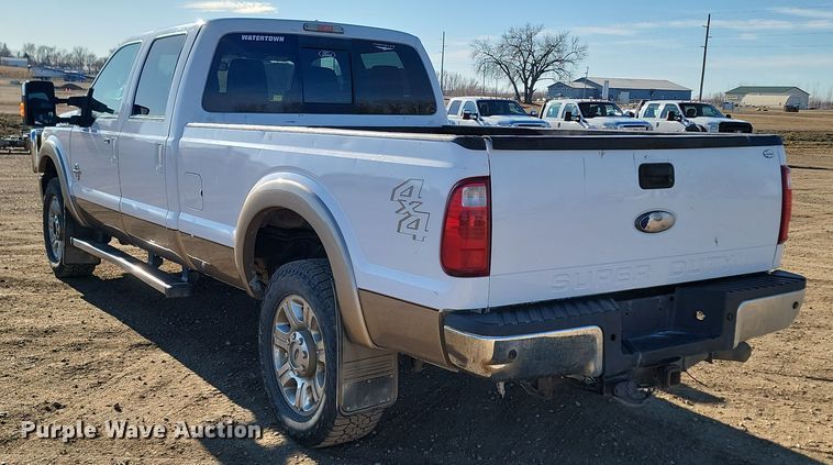 image for item KT9934 2012 Ford  F350 Super Duty Lariat  Crew Cab pickup truck
