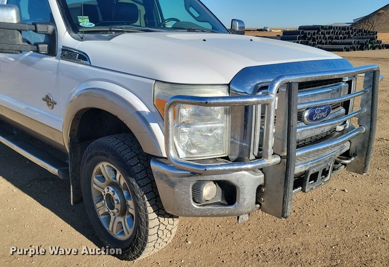 image for item KT9934 2012 Ford  F350 Super Duty Lariat  Crew Cab pickup truck