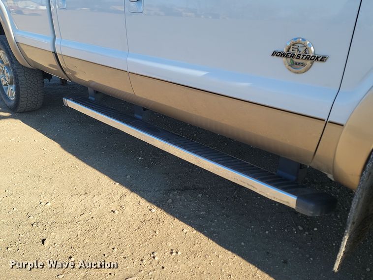 image for item KT9934 2012 Ford  F350 Super Duty Lariat  Crew Cab pickup truck