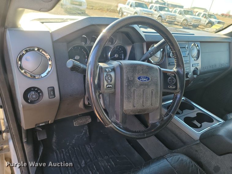 image for item KT9934 2012 Ford  F350 Super Duty Lariat  Crew Cab pickup truck